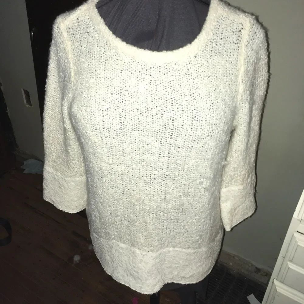 Chico’s 1 cream lagenlook lace hem sweater